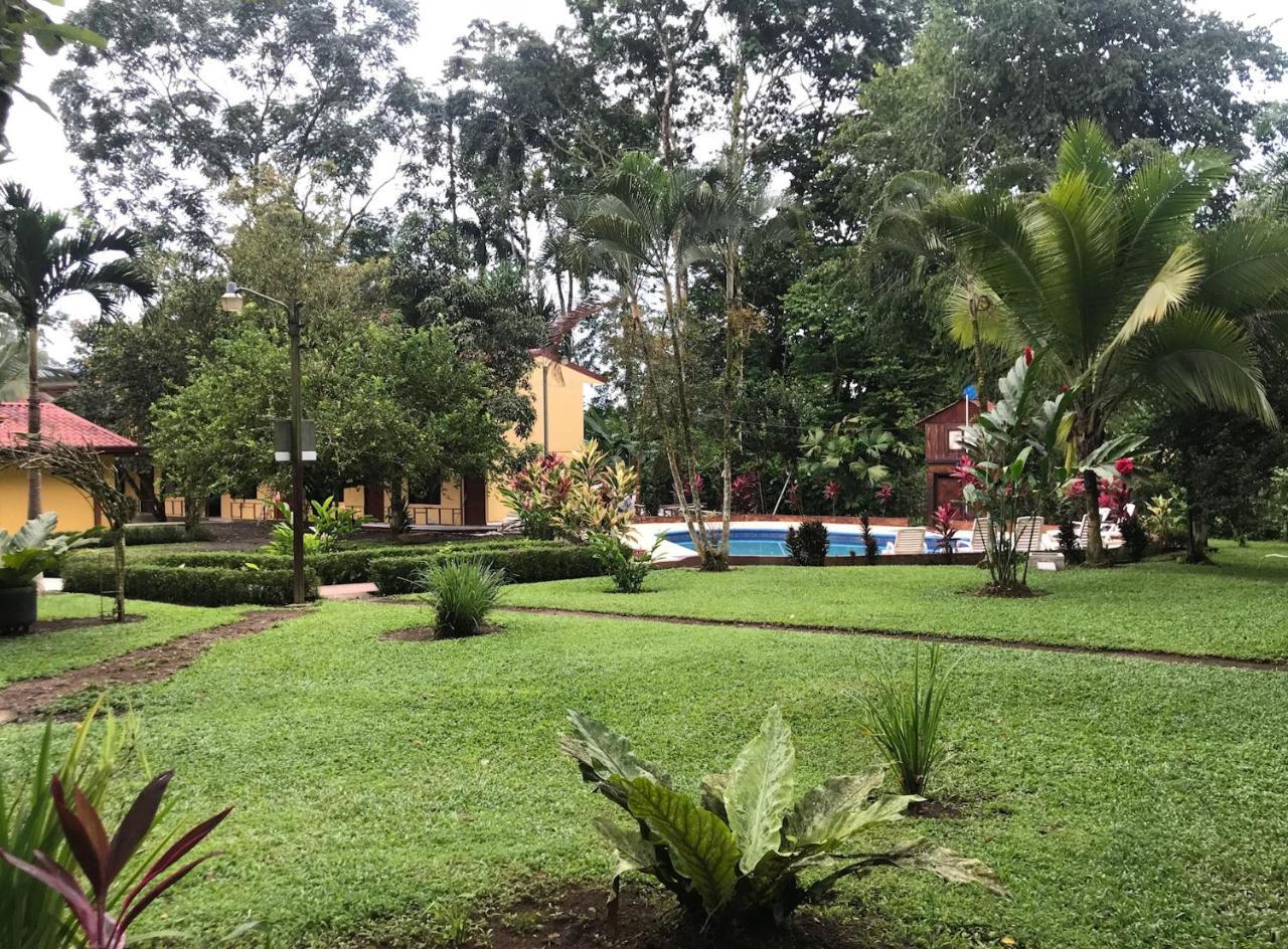 Hotel Lavas Del Arenal La Fortuna Екстериор снимка
